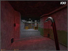 Tuż za pierwszym zakrętem natkniesz się na dwa laserowe czujniki [#100] - po przecięciu którejś z wiązek znajdująca się nieopodal wieżyczka strzelnicza automatycznie otworzy ogień - [Opis przejścia Half-Life] Weve Got Hostiles - cz. 1 - Half-Life - poradnik do gry