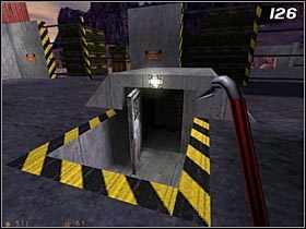 W kierunku Twojej pozycji wystrzeliwaną są śmiercionośne rakiety, dlatego przebywanie na powierzchni ogranicz do absolutnego minimum - [Opis przejścia Half-Life] Weve Got Hostiles - cz. 2 - Half-Life - poradnik do gry