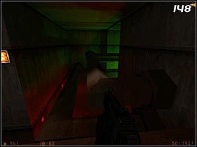 Wyjdź na zewnątrz, wejdź po drabinie na górę [#147] i uważając, by nie wpaść ponownie do otworu, dostań się na rurę - [Opis przejścia Half-Life] Blast Pit - cz. 1 - Half-Life - poradnik do gry