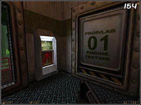 Ruszaj naprzód i pozbądź się kilku piesków, które wybiegną Ci na spotkanie, a następnie przejdź jedyną dostępną drogą w kierunku drzwi prowadzących do silosu - [Opis przejścia Half-Life] Blast Pit - cz. 1 - Half-Life - poradnik do gry