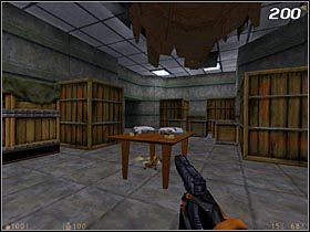 Zabierz ze stołu amunicję i apteczki [#200] , a następnie zabierz się za niszczenie skrzyń z napisem Fragile, w których znajduje się kilka przylepianych do ścian min - [Opis przejścia Half-Life] Blast Pit - cz. 3 - Half-Life - poradnik do gry