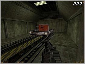 Przyjrzyj się ścianie po prawej stronie [#221] , a bez trudu odnajdziesz wejście do wąskiego tunelu - [Opis przejścia Half-Life] Power Up - cz. 2 - Half-Life - poradnik do gry