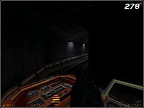 Zjedź windą na dół i skieruj pojazd na okrągłą platformę - [Opis przejścia Half-Life] On a Rail - cz. 3 - Half-Life - poradnik do gry