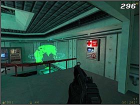 W budynku znajduje się jeszcze jedno pomieszczenie, gdzie wisi aparat medyczny [#296] - [Opis przejścia Half-Life] On a Rail - cz. 4 - Half-Life - poradnik do gry