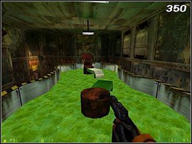 Gdy znajdziesz się w tunelu [#349] , przejdź po lewej rurze do końca trasy, a następnie przeskocz na sąsiednią rurę - ta ostatnia jest w jednym miejscu bardzo skorodowana i może zawalić się pod Twoim ciężarem - [Opis przejścia Half-Life] Residue Processing - cz. 1 - Half-Life - poradnik do gry