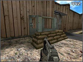 Wyjdź na poprzecinany kanałami plac i podejdź do stróżówki [#442] , gdzie zlokalizowany jest przycisk otwierający bramę - [Opis przejścia Half-Life] Surface Tension - cz. 2 - Half-Life - poradnik do gry