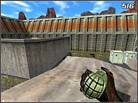 Ściana [#516] - spadający słup nie zniszczy ściany blokującej dostępu do tunelu, dlatego musisz dokonać tego samodzielnie - [Opis przejścia Half-Life] Surface Tension - cz. 6 - Half-Life - poradnik do gry