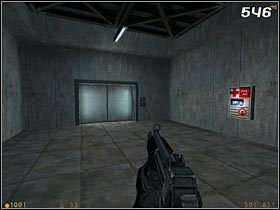 Po zniszczeniu maszyny skieruj się do otwartego hangaru - [Opis przejścia Half-Life] Forget about Freeman! - cz. 2 - Half-Life - poradnik do gry