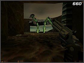 Macki spotkane niegdyś w silosie niczym nie różnią się od tych, które teraz stoją przed Tobą, dlatego musisz szybko przypomnieć sobie, jak się zachować w pobliżu tych niebezpiecznych stworów - [Opis przejścia Half-Life] Interloper - cz. 1 - Half-Life - poradnik do gry