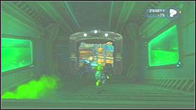 Jadąc po szynie, przeskakuj dziury zrobione przez robota - Kerchu City, Planet Jasindu | Opis przejścia - Ratchet & Clank: Tools of Destruction - poradnik do gry