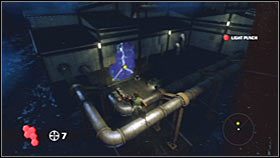 W trakcie walk możesz korzystać z poznanych do tej pory metod, choć możliwe jest też przechytrzenie wrogich maszyn - Rozdział 3 - Port Anderson III | Akt 2 Bionic Commando - Bionic Commando - poradnik do gry