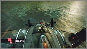 Gra na chwilę na ekranie wyświetli ikonki, informując Cię o możliwości sterowania samolotem - Rozdział 1 - Buraq Armada | Akt 3 Bionic Commando - Bionic Commando - poradnik do gry