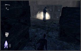 Jeden z nich ma przy sobie latarkę, natomiast drugi straznik przechodzi zaraz obok Ciebie #1 , więc możesz bardzo łatwo się go pozbyć - Leave a Light On - Storage (cz.2) | Opis przejścia Velvet Assassin - Velvet Assassin - poradnik do gry