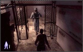 Już na samym początku misji musisz działać sprawnie i szybko - Leave a Light On - Storage (cz.1) | Opis przejścia Velvet Assassin - Velvet Assassin - poradnik do gry