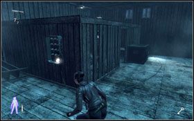 Przejdź na koniec i przeskocz przez ogrodzenie po lewej - Leave A Light On - Docks (cz.2) | Opis przejścia Velvet Assassin - Velvet Assassin - poradnik do gry