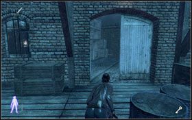 Przeskocz ogrodzenie i odłącz zasilanie - Leave A Light On - Docks (cz.1) | Opis przejścia Velvet Assassin - Velvet Assassin - poradnik do gry