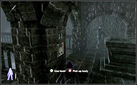 Wykorzystaj schody i tym samym przejście dołem, by przedostać się na drugą stronę niezauważony - Death Of The Butcher - Crypt | Opis przejścia Velvet Assassin - Velvet Assassin - poradnik do gry