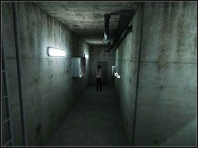 Zaglądając przez lufcik w drzwiach w głębi korytarza #1 , komunikujemy się z Vic - Rozdział VII - Paloma | Opis Przejścia | Still Life 2 - Still Life 2 - poradnik do gry