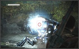 Od razu schowaj się za jakimś blokiem lub wrakiem, ponieważ na placu pojawi się kilka aerostatów [1] - Rozdział 3 - Nowi znajomi (cz.1) | Opis przejścia | Terminator Ocalenie - Terminator: Ocalenie - poradnik do gry