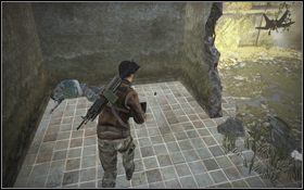 Nie wdawaj się z nimi w walkę, a zamiast tego udaj się w stronę schodów z lewej [1] - Rozdział 4 - Widoki (cz.1) | Opis przejścia | Terminator Ocalenie - Terminator: Ocalenie - poradnik do gry