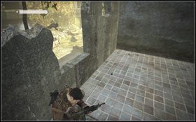 Na górze natkniesz się na ciało i RKM [1] - Rozdział 4 - Widoki (cz.3) | Opis przejścia | Terminator Ocalenie - Terminator: Ocalenie - poradnik do gry