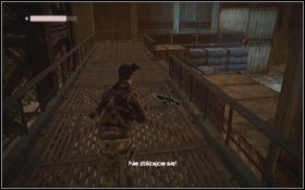 Udaj się w lewo, gdzie znajdziesz trochę granatów, po czym wejdź na górę po schodach [1] - Rozdział 7 - Angie (cz.2) | Opis przejścia | Terminator Ocalenie - Terminator: Ocalenie - poradnik do gry