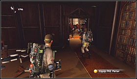 Nie musisz się zbytnio przejmować tym, że okoliczne szafki będą poruszane przez duchy, bo prędzej czy później odnajdziesz kolejne przejścia - Etap 3 - Biblioteka publiczna (cz.1) | Opis przejścia Ghostbusters - Ghostbusters: The Video Game - poradnik do gry