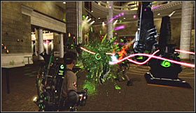 Dopiero po wyeliminowaniu wszystkich latających duchów zajmij się opętanymi - Etap 4 - Muzeum historii (cz.1) | Opis przejścia Ghostbusters The Video Game - Ghostbusters: The Video Game - poradnik do gry