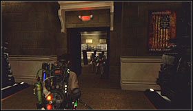Po dotarciu do sali z eksponatami przygotuj się do stoczenia walk z nowym rodzajem duchów - Possessed Statue - Etap 4 - Muzeum historii (cz.1) | Opis przejścia Ghostbusters The Video Game - Ghostbusters: The Video Game - poradnik do gry