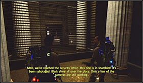 Na początek udaj się w lewo i zbadaj wszystkie gablotki, co pozwoli Ci wejść w posiadanie drugiego artefaktu - Cursed Musket of C - Etap 4 - Muzeum historii (cz.2) | Opis przejścia Ghostbusters The Video Game - Ghostbusters: The Video Game - poradnik do gry