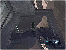 Ruszaj schodami w dół za kolesiami, dojdziesz w ten sposób do rozwalonej ściany budynku, wejdź na balkonik skręć w prawo i przejdź do sąsiedniego pokoju - Nowy Jork | Opis przejścia | Legendary - Legendary - poradnik do gry