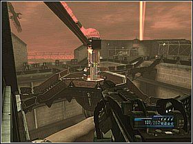 Generator niszczy się przy użyciu klawiatury, która znajduje się po lewej jego stronie - Nowy Jork - Wieża Lafeya | Opis przejścia | Legendary - Legendary - poradnik do gry