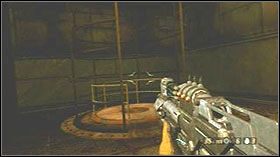 Zabierz leżącą na ziemi broń i wejdź na kładkę - San Francisco, California | Opis przejścia SP w Resistance 2 - Resistance 2 - poradnik do gry