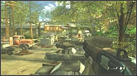 Ubij przeciwników, przejdź przez bramę motelu a następnie wejdź po schodach do żółtego budynku - Orick, California | Opis przejścia SP w Resistance 2 - Resistance 2 - poradnik do gry