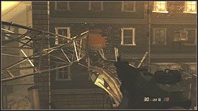 Przejdź przez drzwi, wskocz do dziury i przejdź do końca korytarza - Chicago, Illinois | Opis przejścia SP w Resistance 2 - Resistance 2 - poradnik do gry