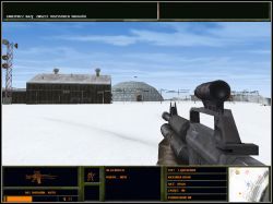 Skradając się lub czołgając zbliżamy się powoli do wrogiej bazy likwidując z daleka na bieżąco pojawiających się wrogów - Chłodnia | Zwykła operacja Delta Force 2 - Delta Force 2 - poradnik do gry