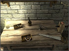 Zabierz z niego leżące po lewej obcążki (Pincers) i młotek (Hammer) - [Opis przejścia] Wharfdale Road, noc z 13 na 14 września 1888 (cz.2) - Sherlock Holmes kontra Kuba Rozpruwacz - poradnik do gry