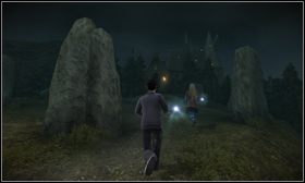 Kontynuuj swój marsz drogą - Wejście do Hogwartu | Opis przejścia Harry Potter i Książę Półkrwi - Harry Potter i Książę Półkrwi - poradnik do gry