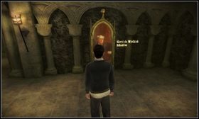 Po wyjściu z sali i obejrzeniu scenki animowanej skieruj się do korytarza z prawej [1] - Klub pojedynków | Opis przejścia Harry Potter i Książę Półkrwi - Harry Potter i Książę Półkrwi - poradnik do gry