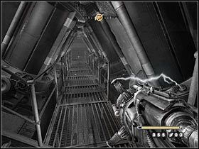 Szybko się teraz obróć i zaczekaj aż pojawi się tu nowy niewidzialny przeciwnik - Etap 13 - Szpital (cz.2) | Opis przejścia Wolfenstein - Wolfenstein - poradnik do gry