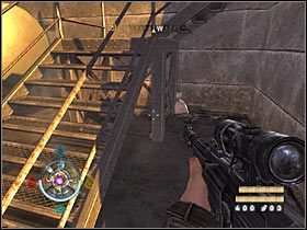 Sekret 13 (wschodnie lotnisko): Tuż po rozpoczęciu eksploracji tej lokacji, pod schodami - Etap 20 i 21 - Złoto (cz.2) | Sekrety Wolfenstein - Wolfenstein - poradnik do gry