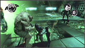 Z racji tego, że nie możesz korzystać z batarangów musisz ustawiać się w takich pozycjach żeby zmutowane stwory wpadały na siebie lub na elementy otoczenia - Inne | Walka | Batman Arkham Asylum - Batman: Arkham Asylum - poradniki