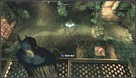 Ruszaj w stronę charakterystycznego podwyższenia, a po dotarciu na miejsce skorzystaj z pokazanych na pierwszym screenie lewych drzwi, tak by przenieść się do sektora Arkham North - Arkham Island #2 | Opis przejścia Batman Arkham Asylum - Batman: Arkham Asylum - poradniki
