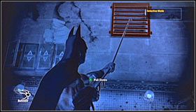 Zeskocz po cichu na dół i zbliż się do odsuniętego od drzwi bandziora - Arkham Mansion (cz.1) | Opis przejścia Batman Arkham Asylum - Batman: Arkham Asylum - poradniki
