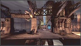 Musisz teraz naturalnie powrócić na górę, ALE z haka skorzystaj dopiero wtedy gdy boss obróci się w inną stronę - Intensive Treatment #2 (cz.2) | Opis przejścia Batman Arkham Asylum - Batman: Arkham Asylum - poradniki