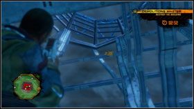 Zabieramy ze skrzynki na dole amunicję i czym prędzej wybiegamy na zewnątrz - Mistrz Demolki 14 - 16 - Guerrilla - Red Faction: Guerrilla - poradnik do gry