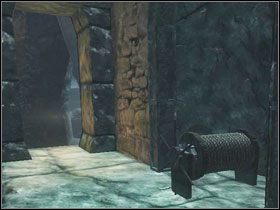 Schody doprowadzają nas do pomieszczenia z kołowrotem, którego używamy - Wyspa Faranga (1) | Rozdział 3 | Solucja Risen - Risen - poradnik do gry