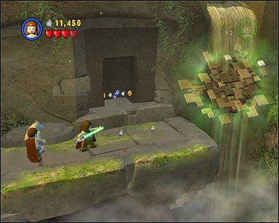 W następnej części etapu idź wciąż w prawo, walcząc po drodze z battle droidami - Chapter 2 - Invasion on Naboo - Story Mode - Episode 1 - LEGO Star Wars: The Complete Saga - poradnik do gry