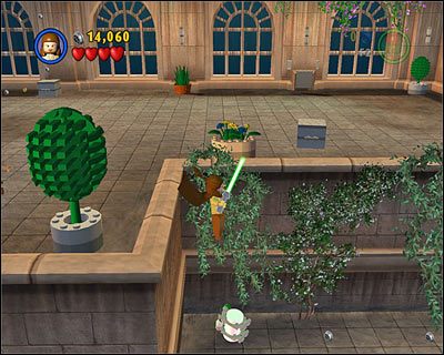 Na placu, na którym musisz wytransportować wszystkie postacie na wyższy poziom, zeskocz w miejsce widoczne na screenie powyżej - Chapter 5 - Retake Theed Palace - Free Play - Episode 1 - LEGO Star Wars: The Complete Saga - poradnik do gry