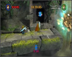 Czwarty jest we wnęce, która powstaje po wyjęciu z nich klocków służących do budowy mostu - Chapter 2 - Invasion of Naboo - Challenges - Episode 1 - LEGO Star Wars: The Complete Saga - poradnik do gry